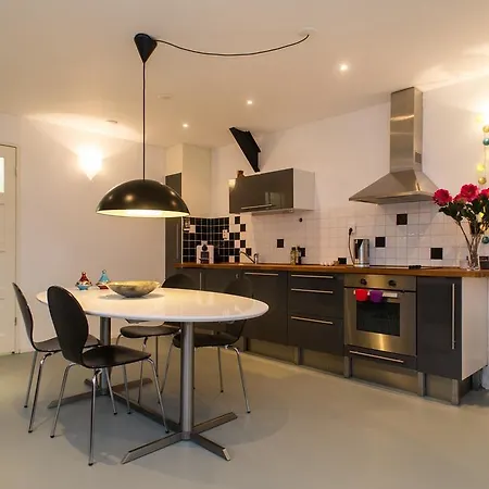 Dijk Studio شقة